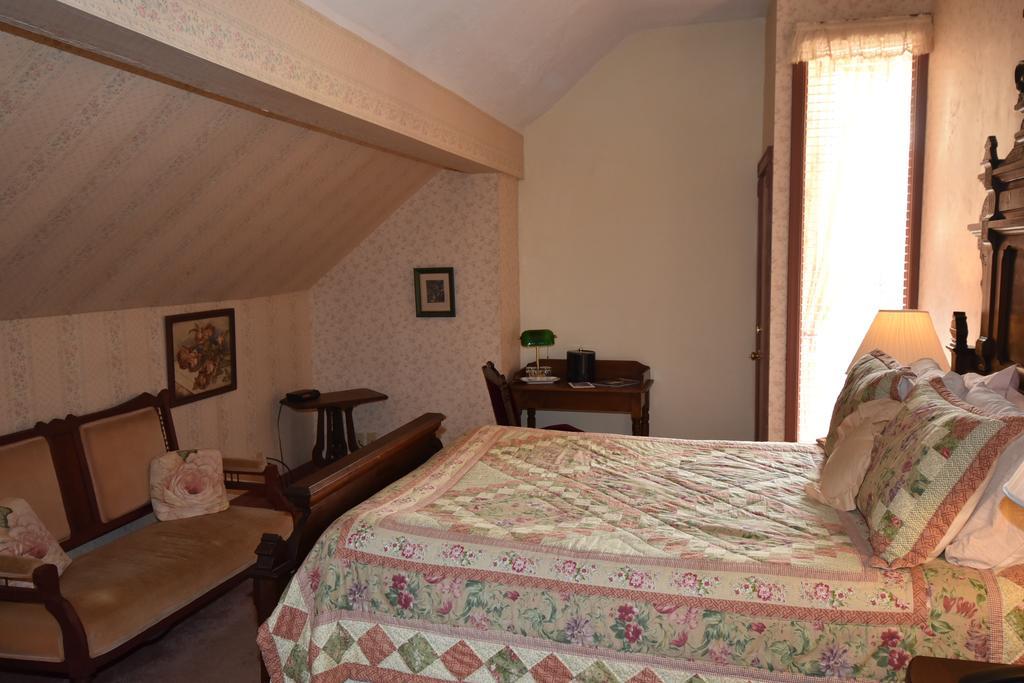 Corners Mansion Inn - A Bed And Breakfast ヴィックスバーグ 部屋 写真