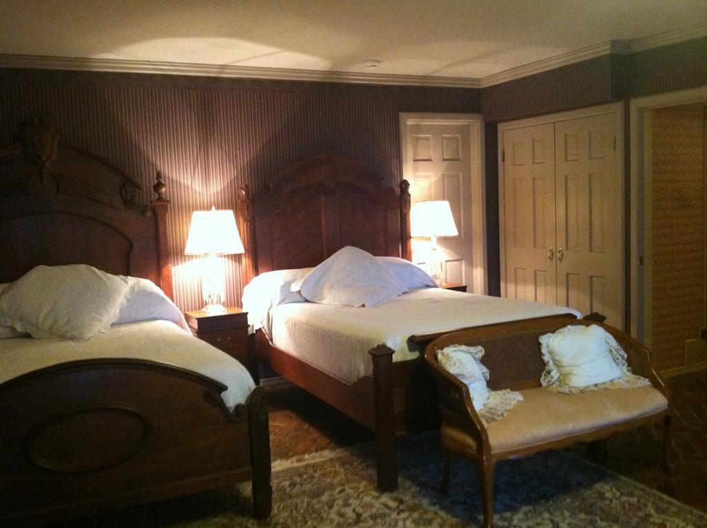Corners Mansion Inn - A Bed And Breakfast ヴィックスバーグ 部屋 写真