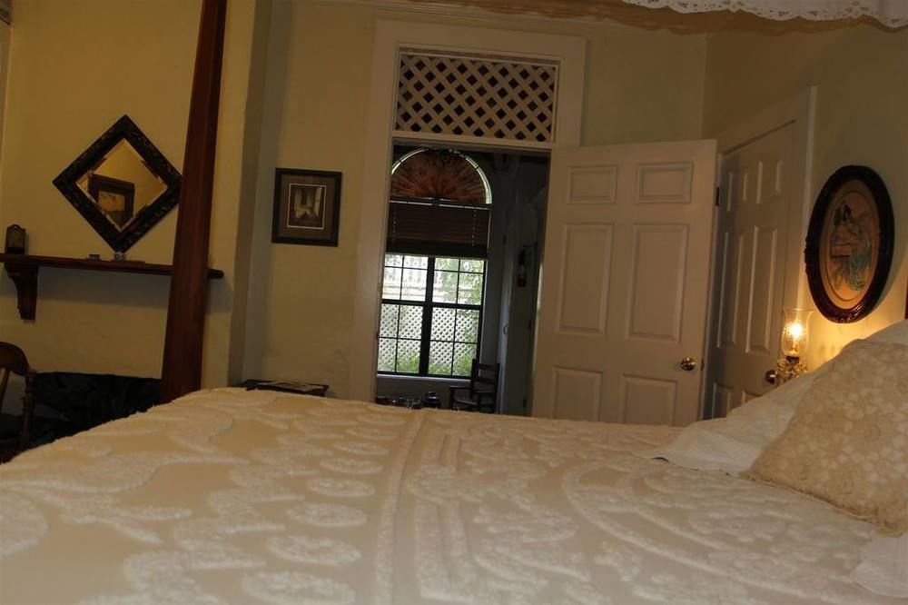 Corners Mansion Inn - A Bed And Breakfast ヴィックスバーグ エクステリア 写真